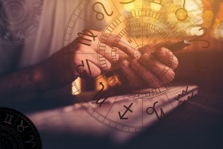 Studi Ungkap Orang Percaya Zodiak Cenderung Narsis dan Kurang Cerdas