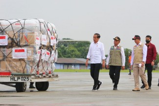 Jokowi Lepas Bantuan Kemanusiaan untuk Korban Gempa Turki-Suriah