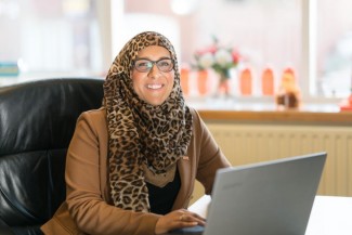 Ridwana Wallace-Laher Cetak Sejarah Jadi CEO Pertama Badan Amal Internasional