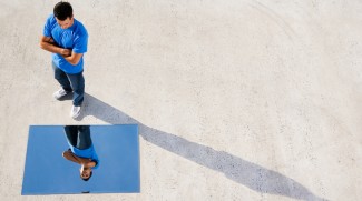 Ciri Orang Sombong, Bukan Cuma Mereka yang Bergelimang Harta