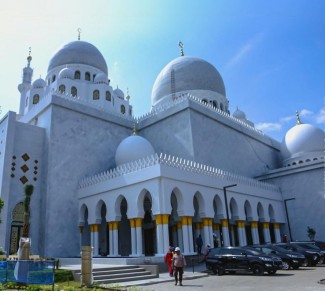 Masjid Raya Syekh Zayed Solo Siapkan 4.000 Takjil Selama Ramadhan 1444 H