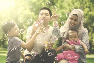 Pola Asuh Orang Tua Tentukan Baik Buruk Akhlak Seorang Anak