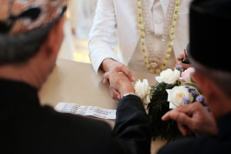 Menikah Tak Sekadar Formalitas, tapi Menjalani Komitmen dengan Pasangan