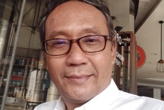 Seni Islam: Sejarah, Ketuhanan dan Refleksi Sosial