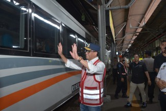 Jelang KTT ASEAN, Menhub Tinjau Kesiapan Transportasi di Labuan Bajo