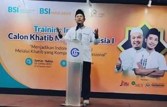 KH Cholil Nafis Harap Khatib Muda Harus Berwawasan Global