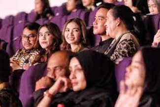Keakraban Puan dan Gibran di Solo: Ngemal hingga Nonton Konser Dewa-19