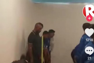 Momen Legenda Barcelona Shalat Berjamaah dengan Timnas Indonesia U-16