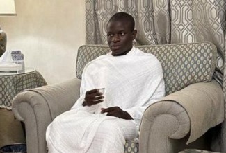 Aksi NGolo Kante Bantu Ismael Bennacer saat Berhaji Tuai Pujian