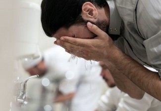 Dahsyatnya Wudhu, Berkhasiat sebagai Anti Aging dan Cegah Kanker Kulit