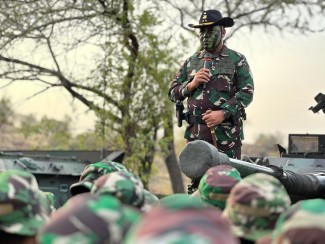 Matangkan Latgab TNI 2023, Pangdam V Brawijaya Pimpin Latihan Penembakan Senjata Berat