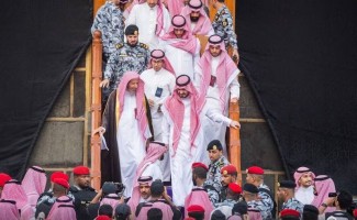 Ritual Pencucian Kakbah: Pakai Campuran Zamzam, Air Mawar dan Minyak Oud
