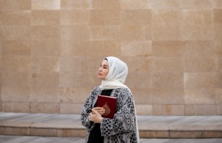 Bukan Lenggak-Lenggok Seksi, Ini Miss Universe Sejati dalam Islam