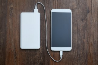 Tips Pengisian Daya Smartphone Biar Tidak Meledak