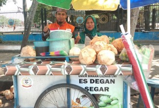 Pemberdayaan Ekonomi, LMI Berikan Dukungan Usaha ke Pedagang Keliling