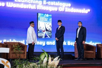 Menparekraf Luncurkan Katalog Masjid Destinasi Wisata Religi