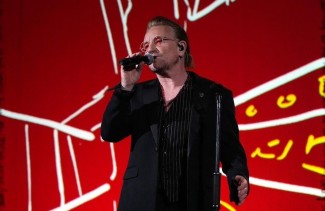 Bono U2 Puji Finalis AGT Putri Ariani: Penyanyi Luar Biasa