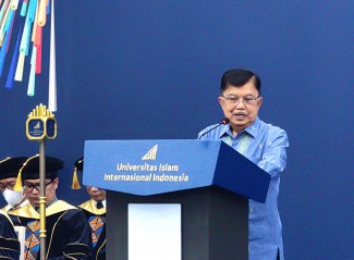 Jusuf Kalla Ajak Mahasiswa UIII Wujudkan Islam yang Damai
