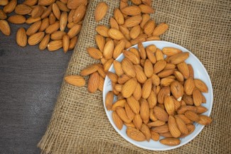 Sianida Secara Alami Ada di 4 Makanan Ini, Berbahayakah?