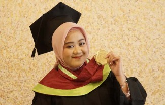 Satu Keluarga Jadi Dokter, Ini Sosok Aliya Mahasiswa FK UM Surabaya