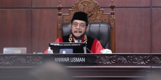 MKMK Berhentikan Anwar Usman dari Ketua MK karena Terbukti Langgar Etik Berat