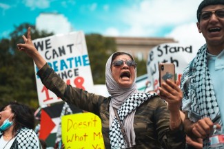 Penjualan Syal Khas Palestina Kefiyyeh di AS Melonjak Drastis