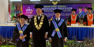 UMM Kukuhkan 2 Guru Besar Psikologi, Target 58 Profesor di Januari 2024 Segera Tercapai