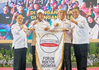 Rektor Unesa Nurhasan Pimpin Forum Rektor Indonesia 2023-2024