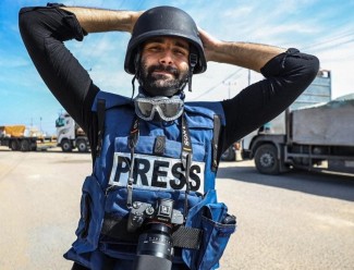 Motaz Azaiza, Jurnalis Palestina Putuskan Mengungsi dari Gaza