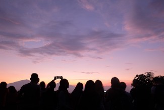 Survei: Gen Z dan Milenial Liburan untuk Healing, Gen X demi Quality Time