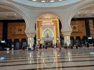 Mau Wisata Spiritual Sekaligus Kuliner? Pergi Saja ke Grandwisata