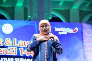 Bersihkan Diri di Bulan Suci, Khofifah Ajak GenZi Mencintai Masjid