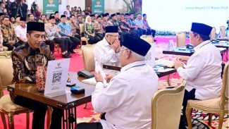 Serahkan Zakat ke Baznas, Jokowi Harap Disalurkan Tepat Sasaran