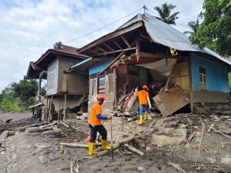 LMI Rescue, Tim Gabungan dan BASARNAS Lakukan Pencarian 11 Korban Banjir Lahar Dingin Sumbar
