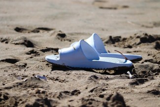 Rekomendasi Alas Kaki untuk Ibadah Haji, Hindari Pakai Sandal Jepit