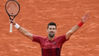 Masih Cidera, Djokovic Menang Lagi Setelah Main 4 Jam, 39 Menit