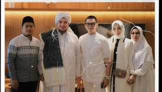 7 Artis Berangkat Haji Bareng Pasangan, Ibadah Jadi Makin Romantis