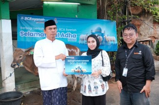 Berbagi Berkah, BCA Syariah Salurkan Hewan Kurban di Berbagai Kota