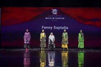Fenny Saptalia Hadirkan Cerita Rakyat Lewat Desain Fesyen