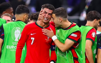 Gara Gara Ronaldo Menangis Gagal Eksekusi Pinalti, Sadio Mane Kirim Pesan Khusus