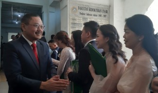 Dekan FK Unair Dipecat Karena Tolak Dokter Asing, Ksatria Airlangga Bergerak