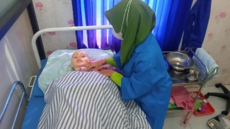 16 Kompetensi Keperawatan Dasar Diujikan kepada Mahasiswa Prodi Kebidanan UMMAD Selama 4 Hari