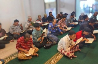 Buka 24 Jam, Masjid Ini Sediakan Matras, Bantal dan Makan Gratis