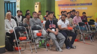 Kunjungi Masjid Al-Akbar Surabaya, 28 Mahasiswa Asing Studi Banding Kerukunan Beragama