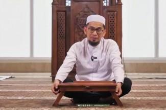 Ustaz Adi Hidayat Ungkap Kebiasaan Makan Unik Imam An-Nawawi yang Bikin Netizen Tercengang