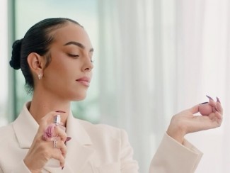Pasangan Ronaldo, Georgina Rodriguez Ciptakan Parfum Baru Dengan Label Saudi Laverne