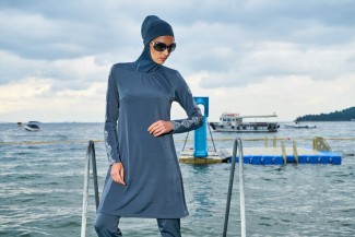 Tips Memilih Busana Renang Muslimah