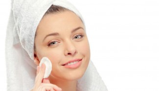 Jangan Asal, Begini Urutan Pakai Skincare Pagi Biar Wajah Glowing All Day