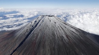 Akhirnya Turun Salju Lagi di Gunung Fuji Setelah Penantian 130 Tahun