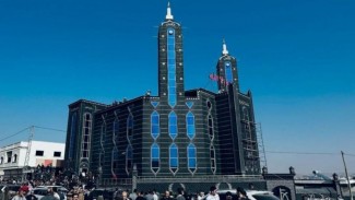 Kontroversi Masjid Al-Zahraa, Pembangunan Masjid Hitam di Idlib Syria Menuai Pro Kontra